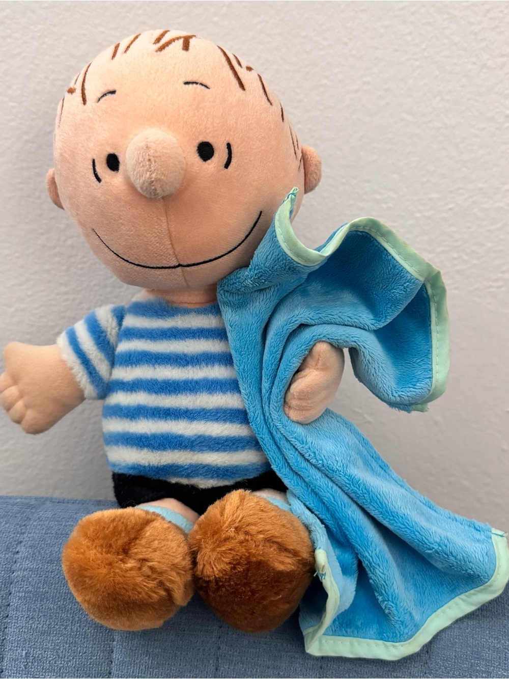 Peanuts Linus Van Pelt plush with blanket